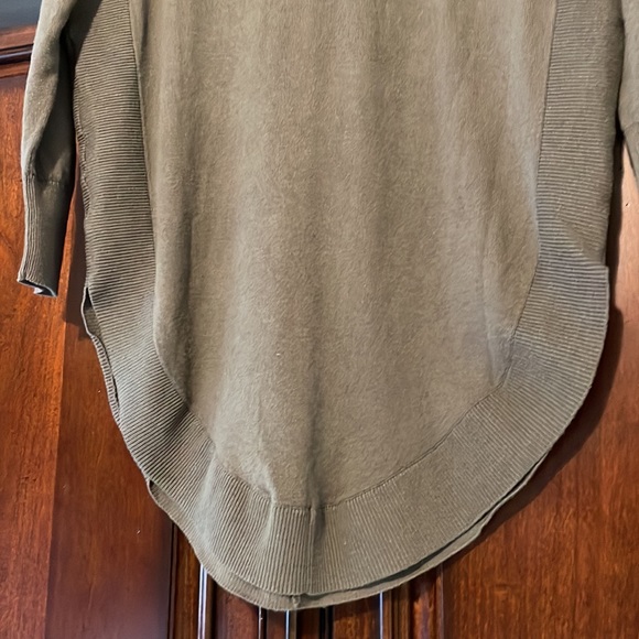 Express Womens XS Sweater Cras Cross Back Detail - Picture 6 of 7